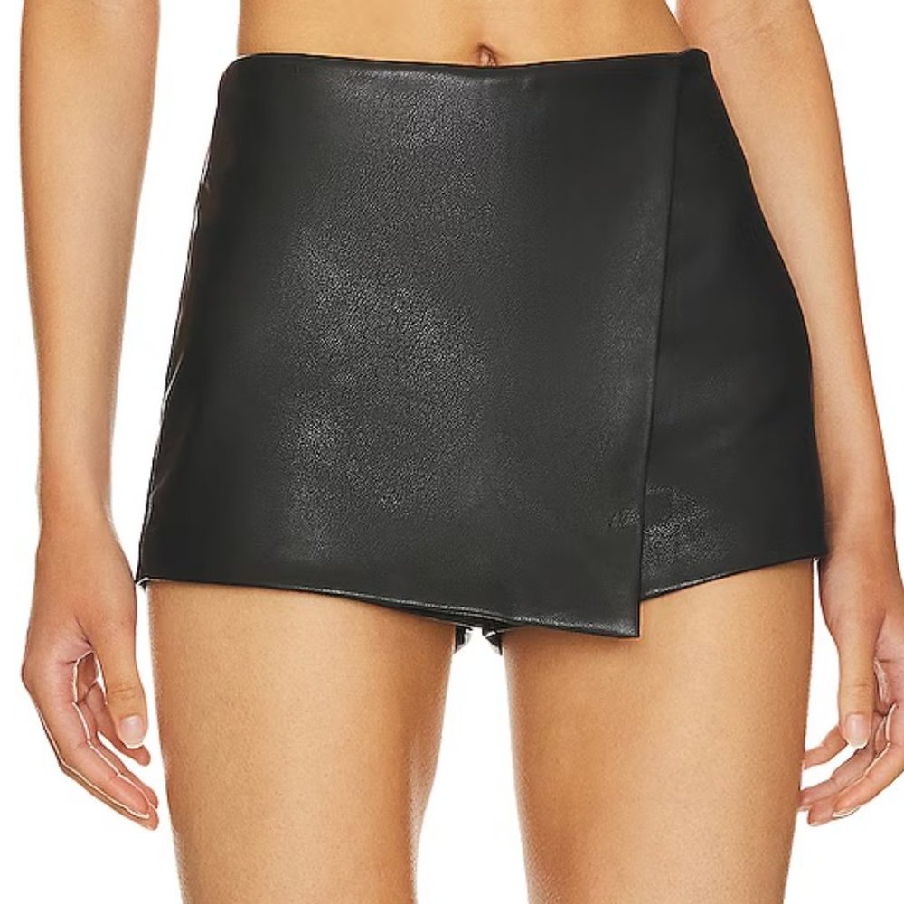 SUPERDOWN / REVOLVE - Sonya Faux Leather Skort | Black